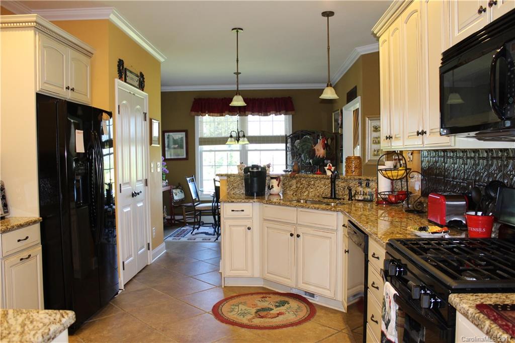 35 Laycock Road, Unit 1 Hendersonville, NC 28792 - Photo 17 of 35 Gallery Image 17