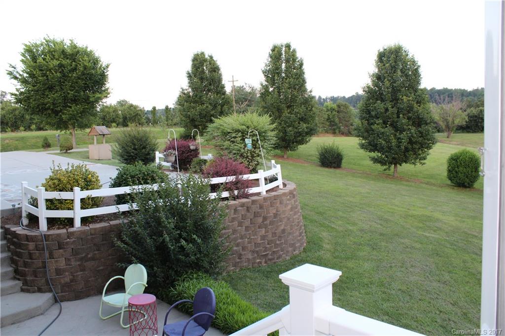 35 Laycock Road, Unit 1 Hendersonville, NC 28792 - Photo 9 of 35 Gallery Image 9