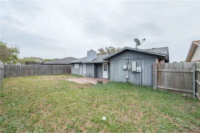 $1,700 | 910 Red Start Circle, Corpus Christi, TX 78418