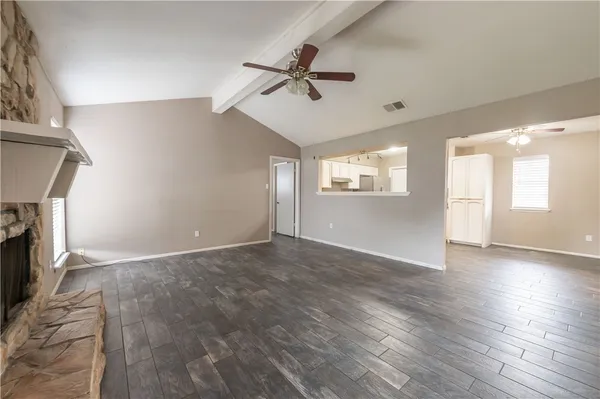 $1,700 | 910 Red Start Circle, Corpus Christi, TX 78418