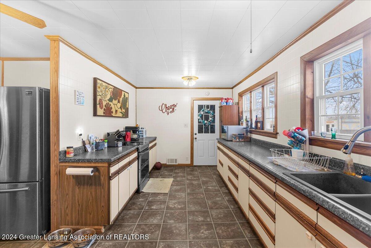 1082 Kinneville Road Leslie, MI 49251 - Photo 13 of 46 14-Media Jett - 32