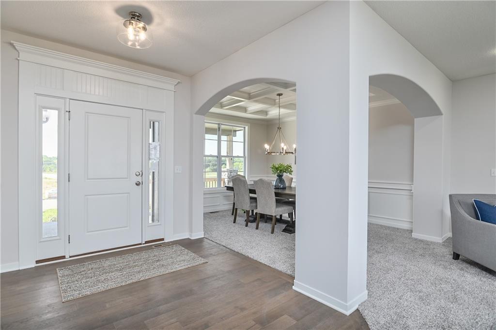 6117 Barth Road Shawnee, KS 66226 - Photo 6 of 37