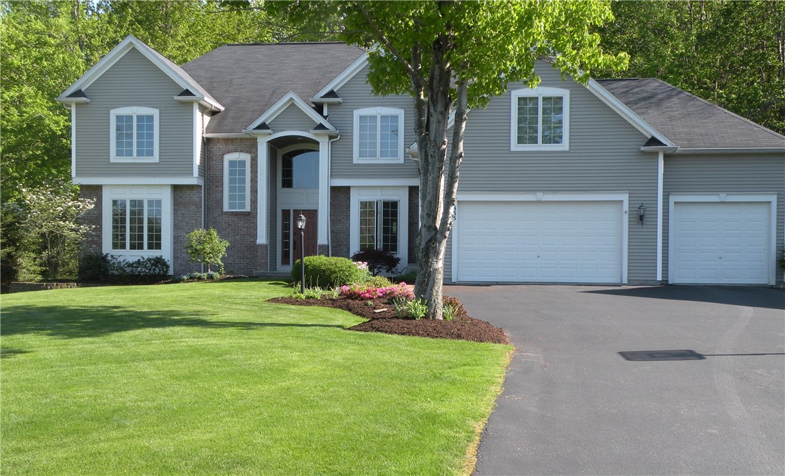 835 Rolins Run Webster, NY 14580 - Photo 1 of 1