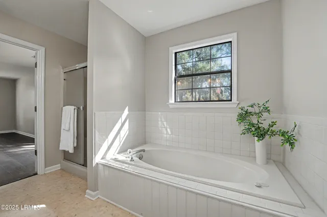 $549,000 | 994 Dowlingwood Drive, Beaufort, SC 29902