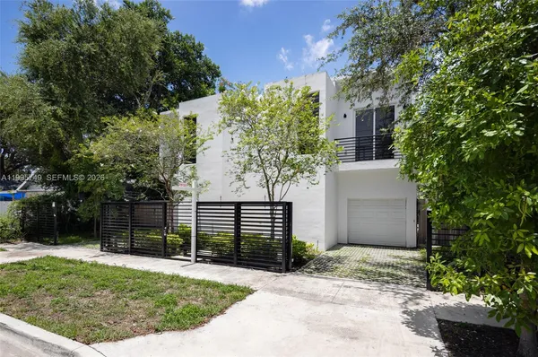 $8,750 | 3162 Plaza Street, Coconut Grove, FL 33133