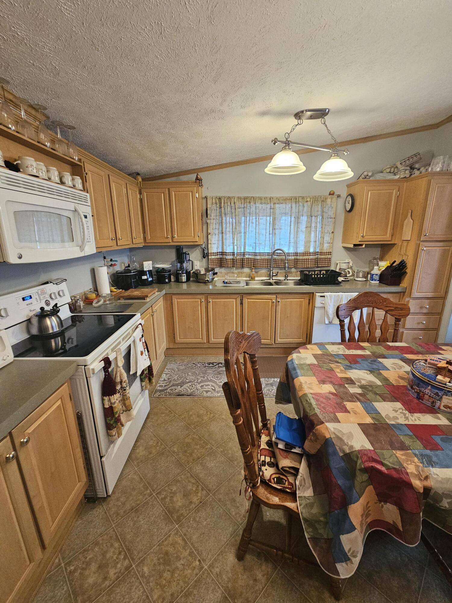 4 Keay Road Sabattus, ME 04280 - Photo 8 of 37 20231114_115305