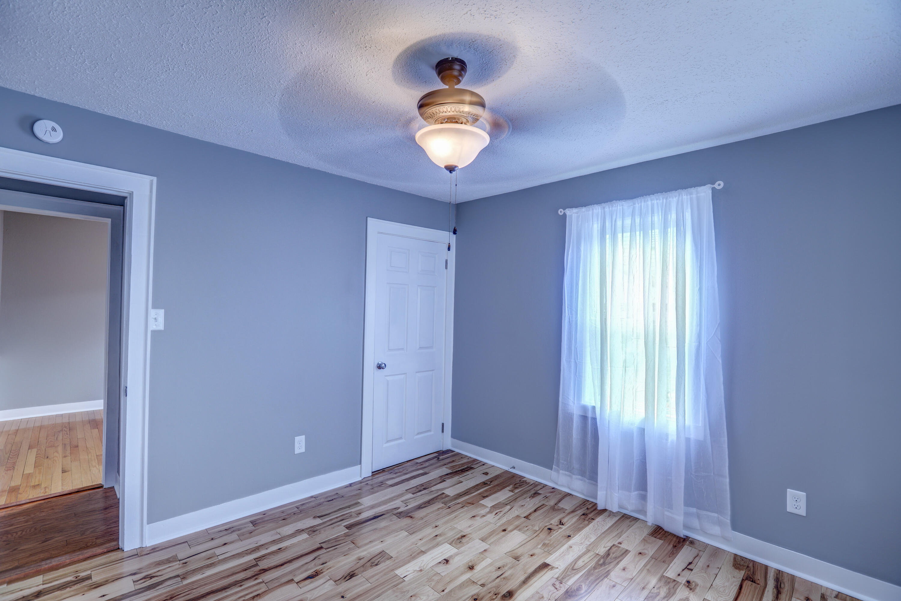 117 Rustic Street Bristol, TN 37620 - Photo 20 of 36 B42A6753_4_5_6_7