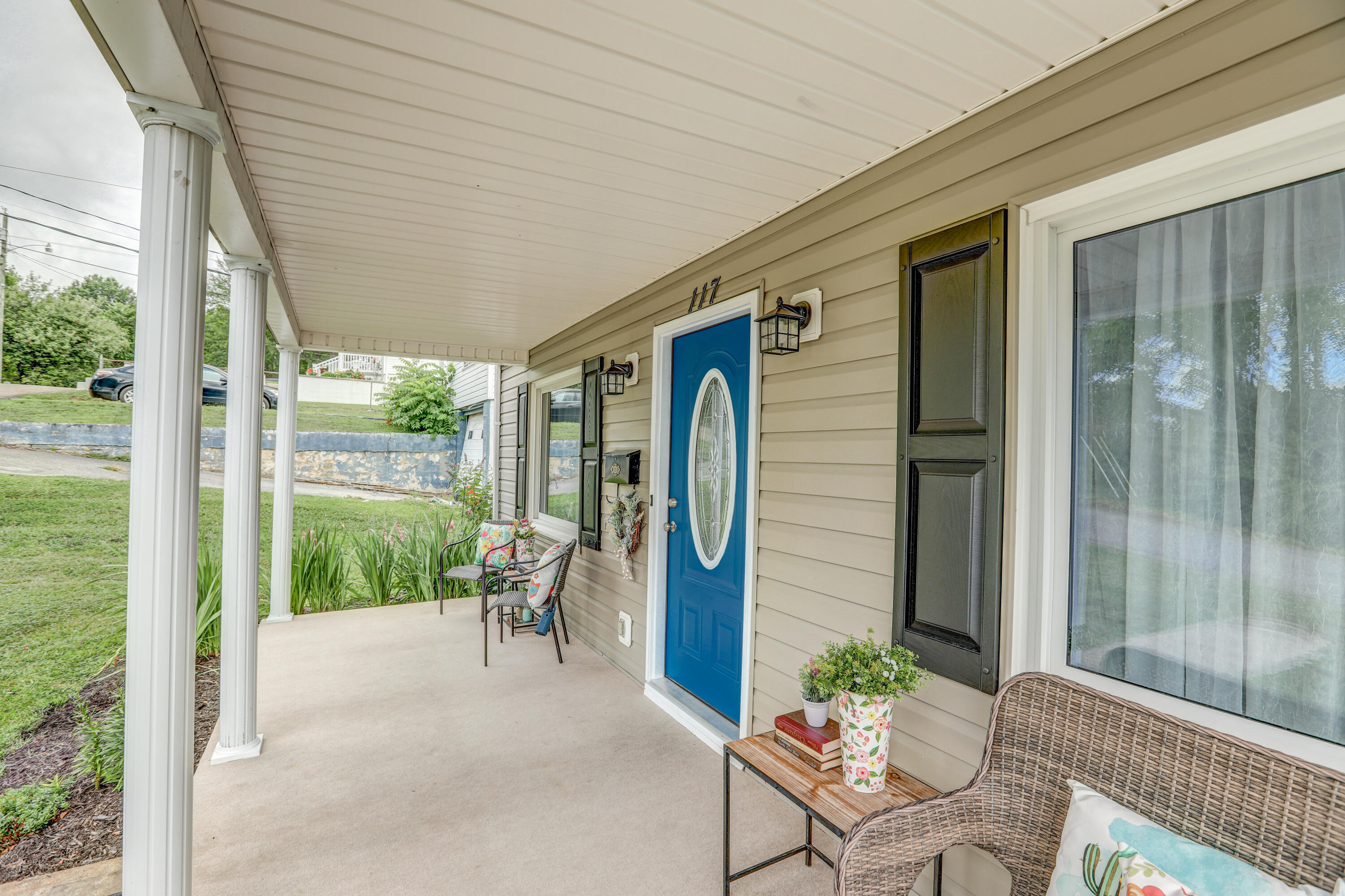 117 Rustic Street Bristol, TN 37620 - Photo 7 of 36 B42A6688_89_90_91_92
