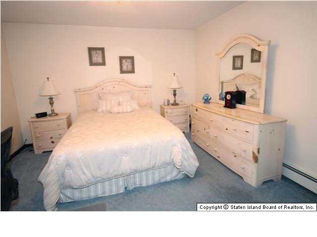 77 Irvington Street Staten Island, NY 10312 - Photo 13 of 20 Additional Photo