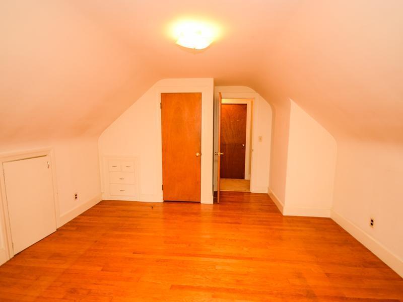 8 Robinson Road Scarborough, ME 04074 - Photo 23 of 34 Bedroom.