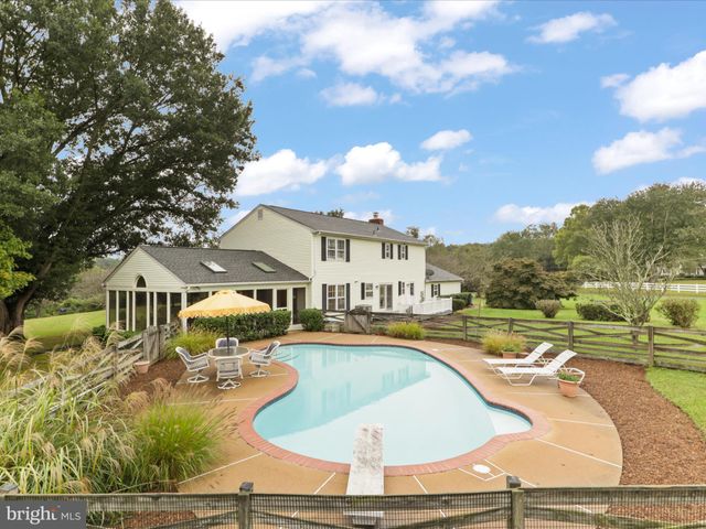 $1,230,000 | 6609 Castle Knoll Drive, Clifton, VA 20124