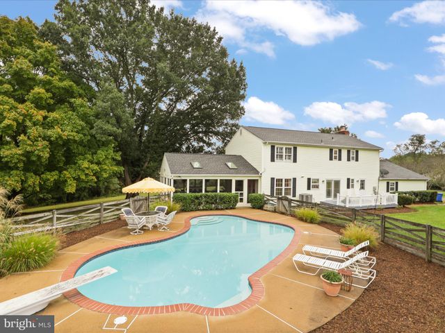 $1,230,000 | 6609 Castle Knoll Drive, Clifton, VA 20124