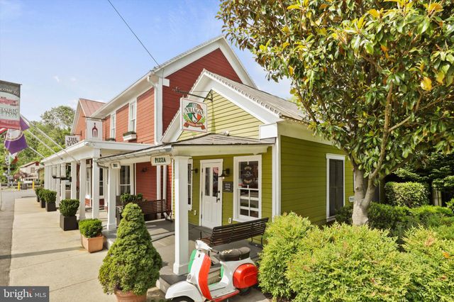 $1,230,000 | 6609 Castle Knoll Drive, Clifton, VA 20124