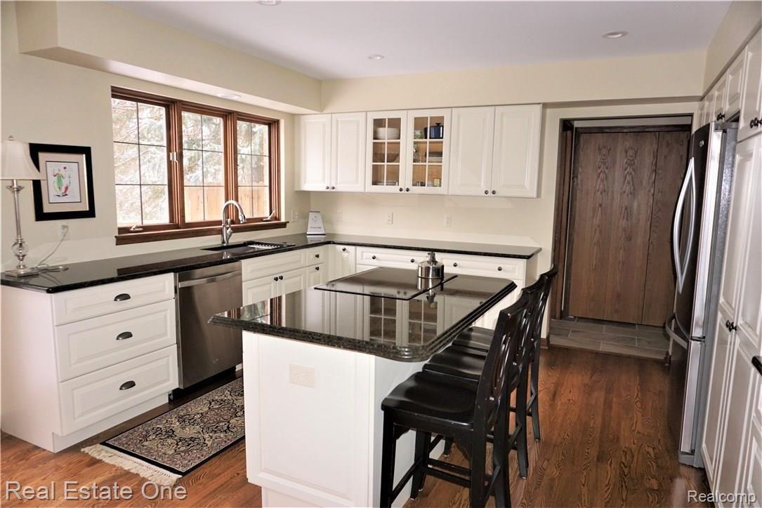 3480 Salem Drive Rochester, MI 48306 - Photo 13 of 37 DSC06888 (3).JPG