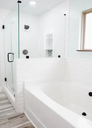 $2,400 | 8261 Sierra Street, Navarre, FL 32566