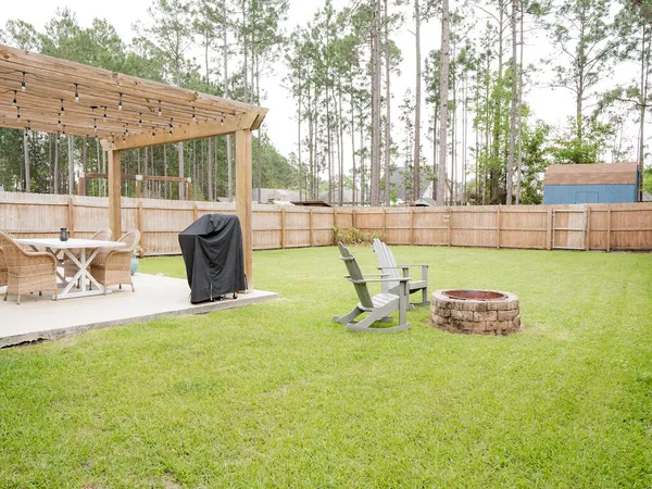 $2,400 | 8261 Sierra Street, Navarre, FL 32566