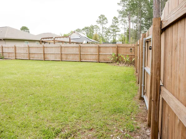 $2,400 | 8261 Sierra Street, Navarre, FL 32566