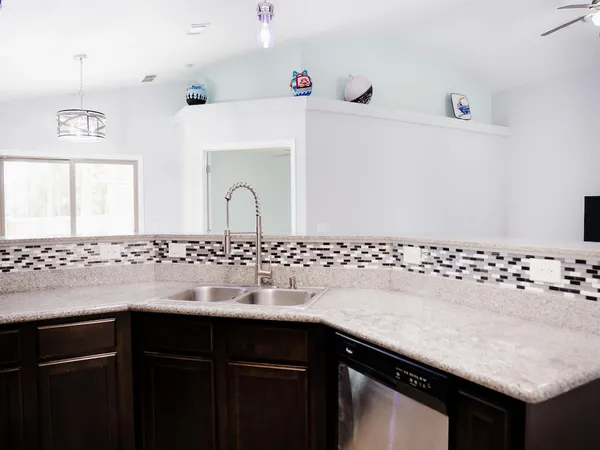 $2,400 | 8261 Sierra Street, Navarre, FL 32566