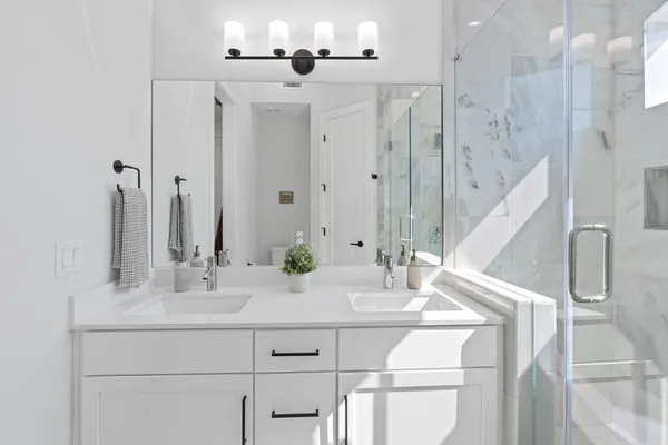 $600,000 | 1168 Ridgeway Drive, Unit 2, Austin, TX 78702