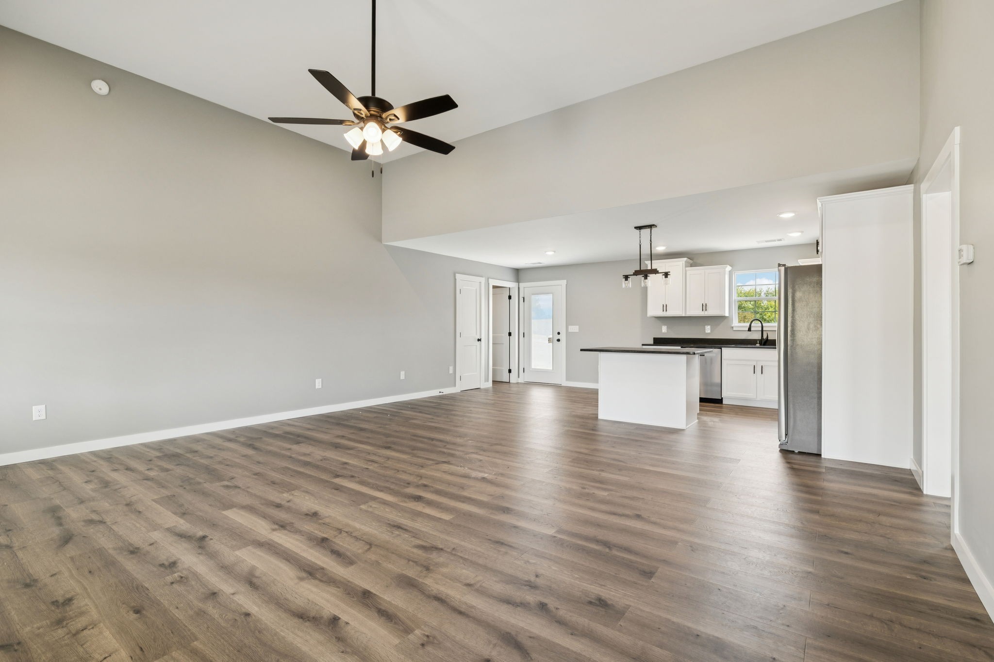 102 Alice Preston Loop Gordonsville, TN 38563 - Photo 8 of 34