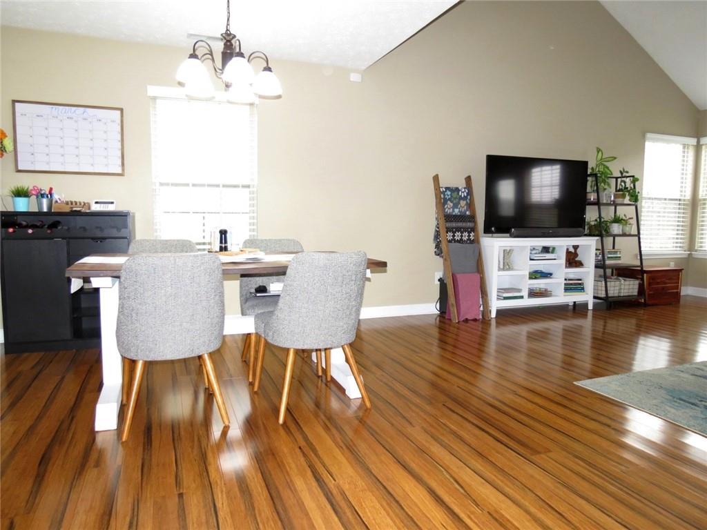6049 Prairie Stream Way Columbus, IN 47203 - Photo 7 of 31 Gallery Image 7