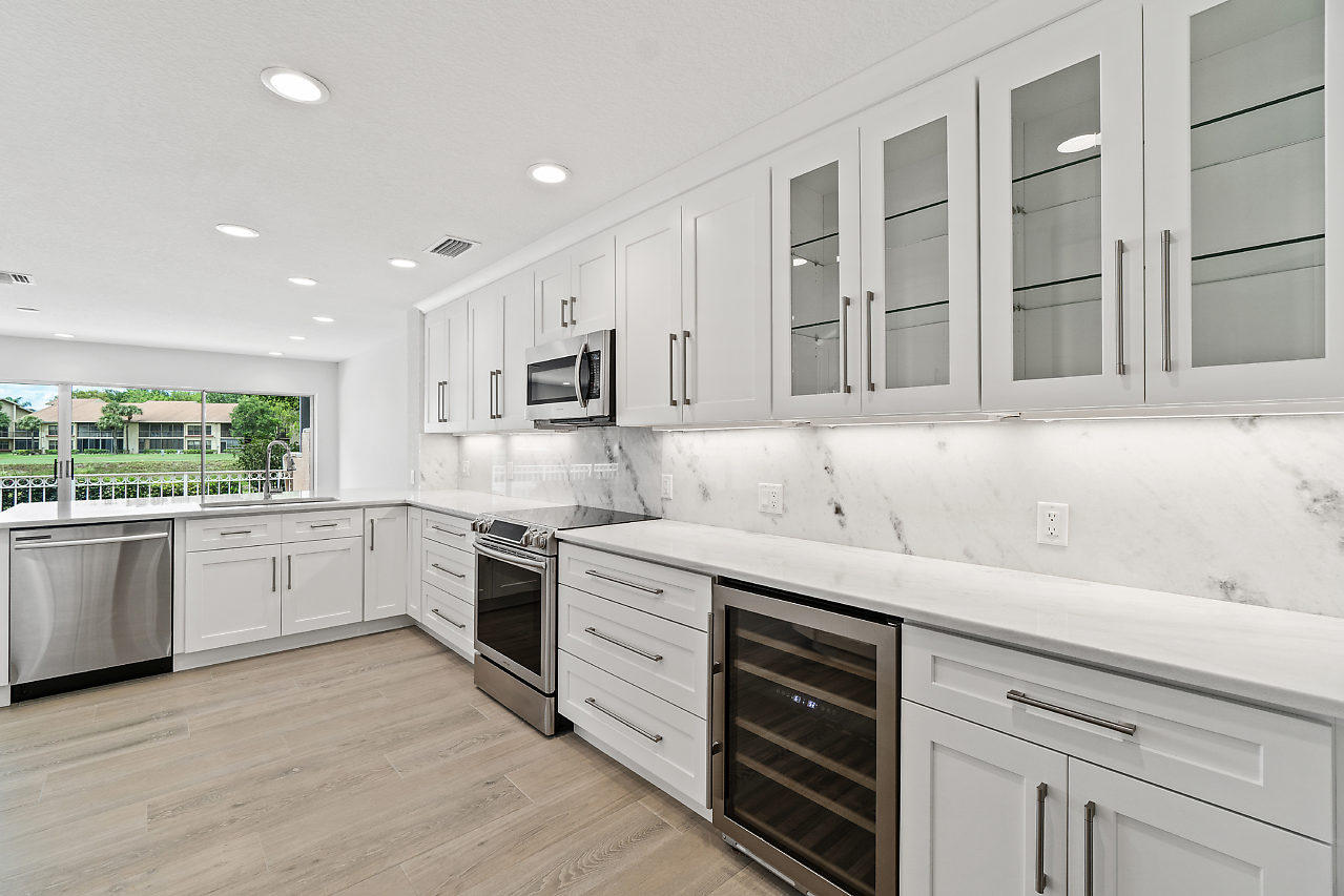 5178 Windsor Parke Drive Boca Raton, FL 33496 - Photo 15 of 35 Kitchen