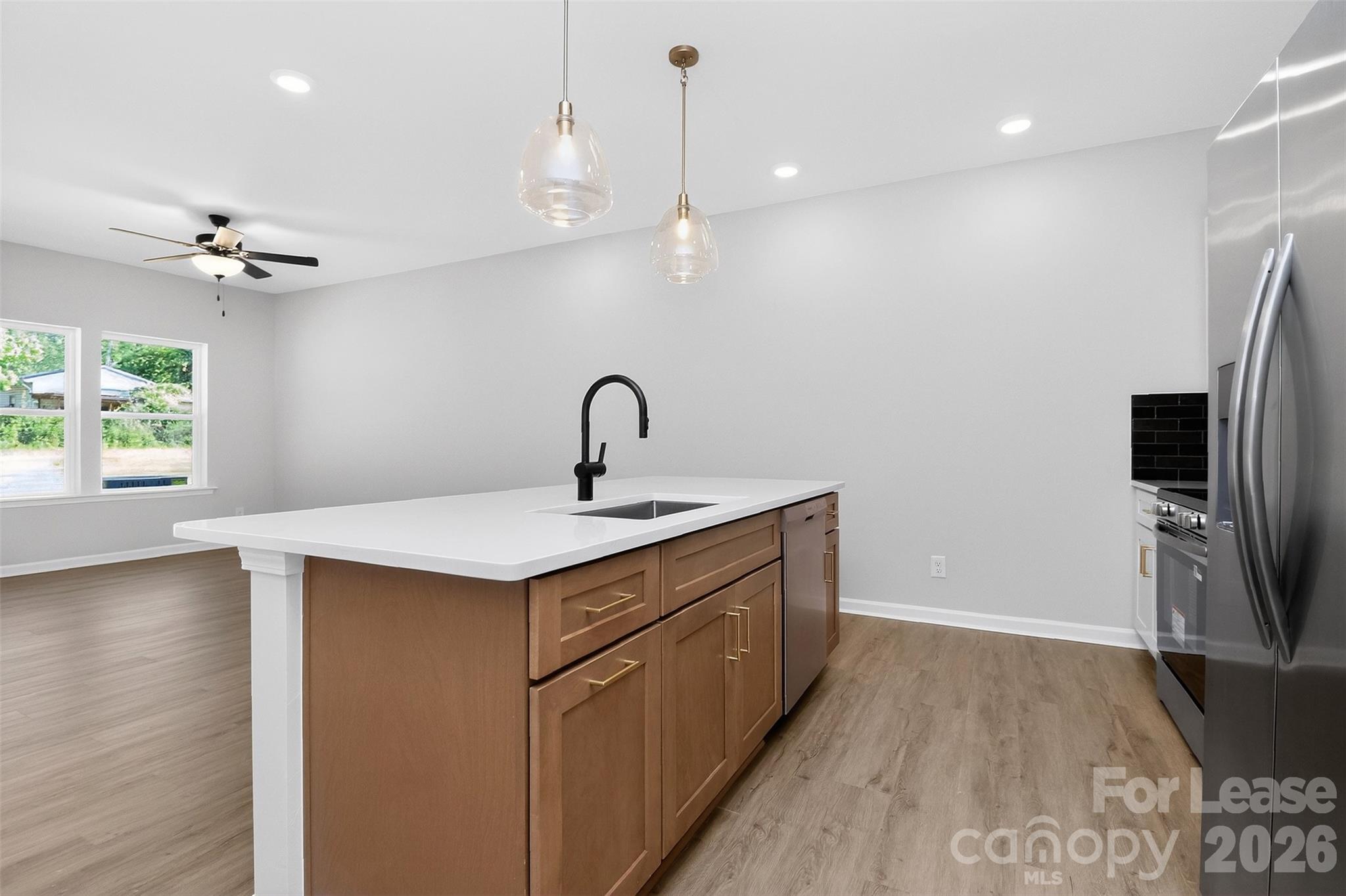 333 North Hoskins Road Charlotte, NC 28216 - Photo 9 of 28 Gallery Image 9