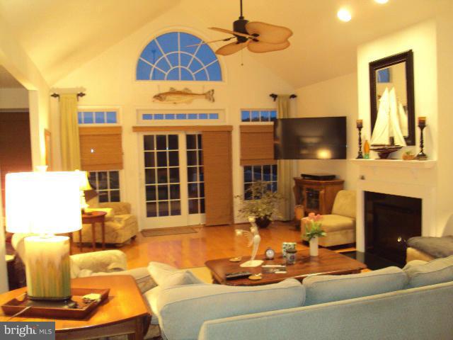 21355 Island Club Road Tilghman, MD 21671 - Photo 3 of 15 Living Room