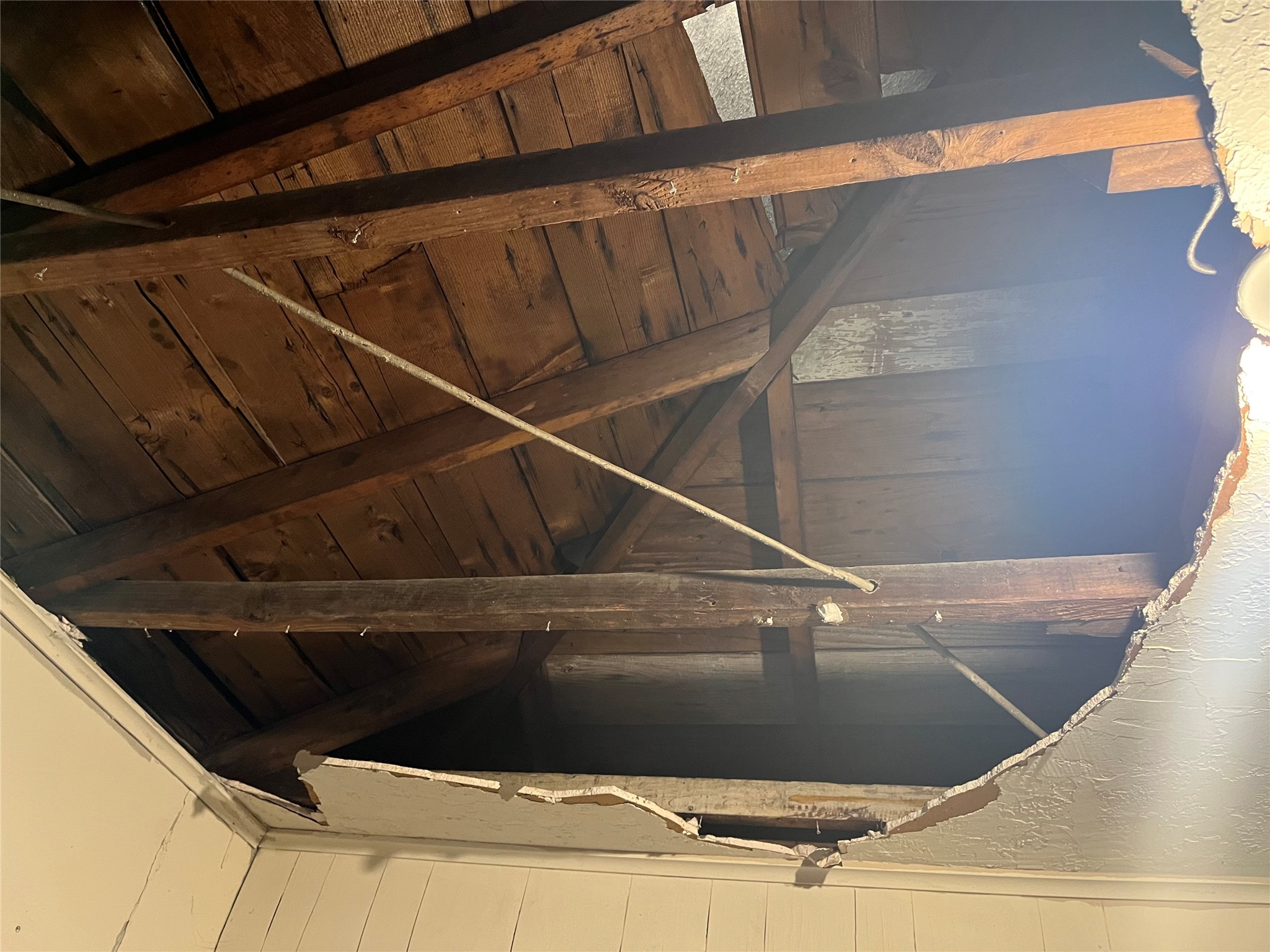 8016 Munn Street Houston, TX 77029 - Photo 14 of 24 a view of entryway