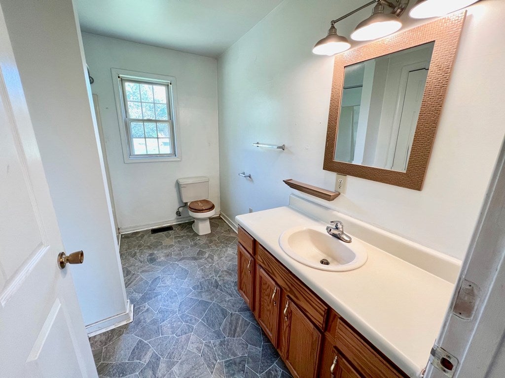 2746 Old Nottoway Road Blackstone, VA 23824 - Photo 13 of 37 Gallery Image 13