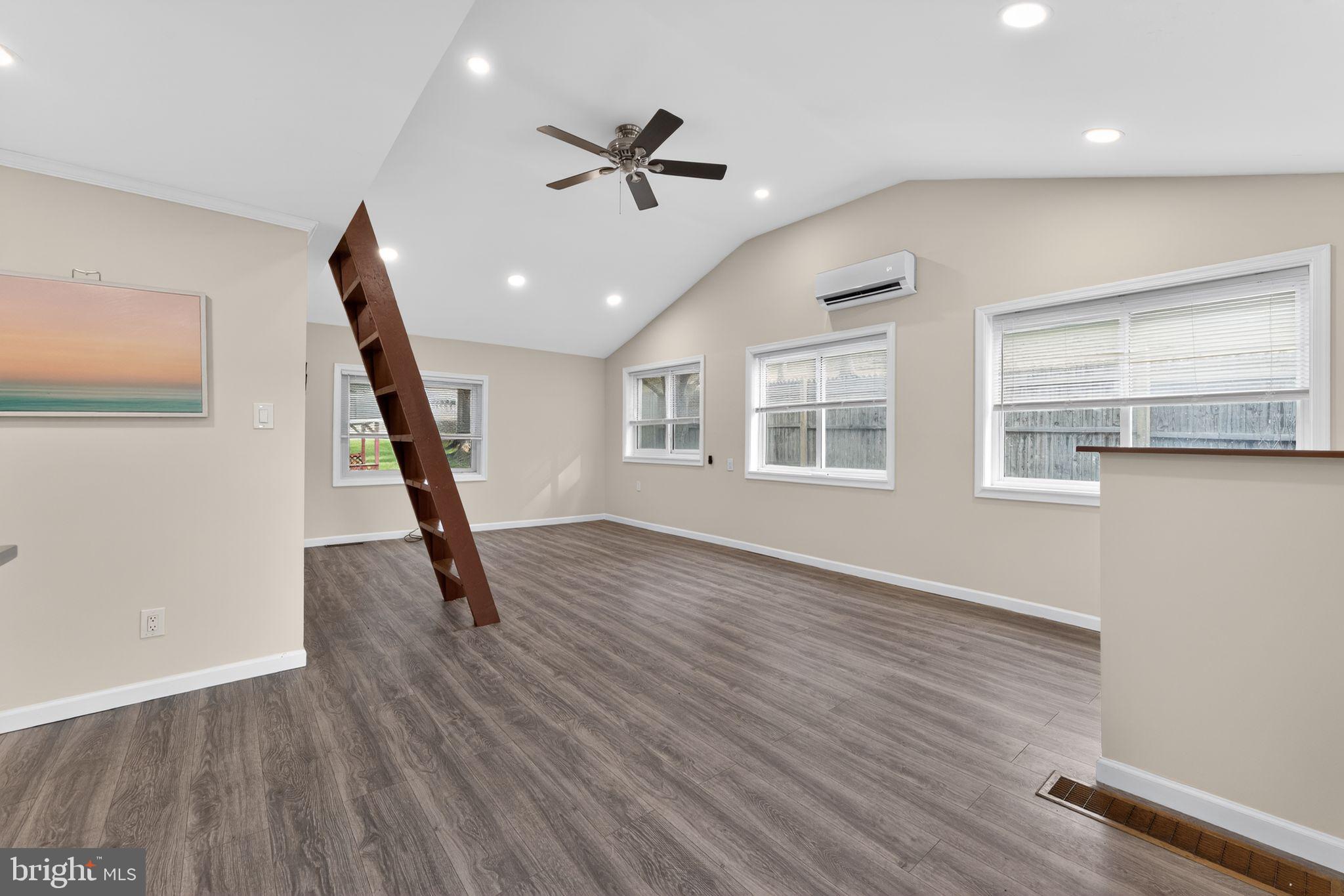 617 Bittinger Road Swanton, MD 21561 - Photo 11 of 37 Living Area