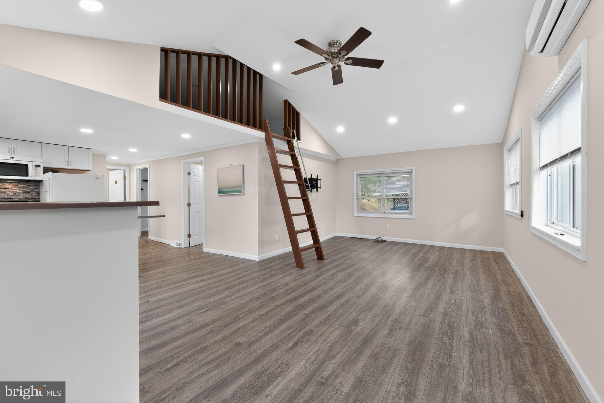 617 Bittinger Road Swanton, MD 21561 - Photo 5 of 37 Living Area