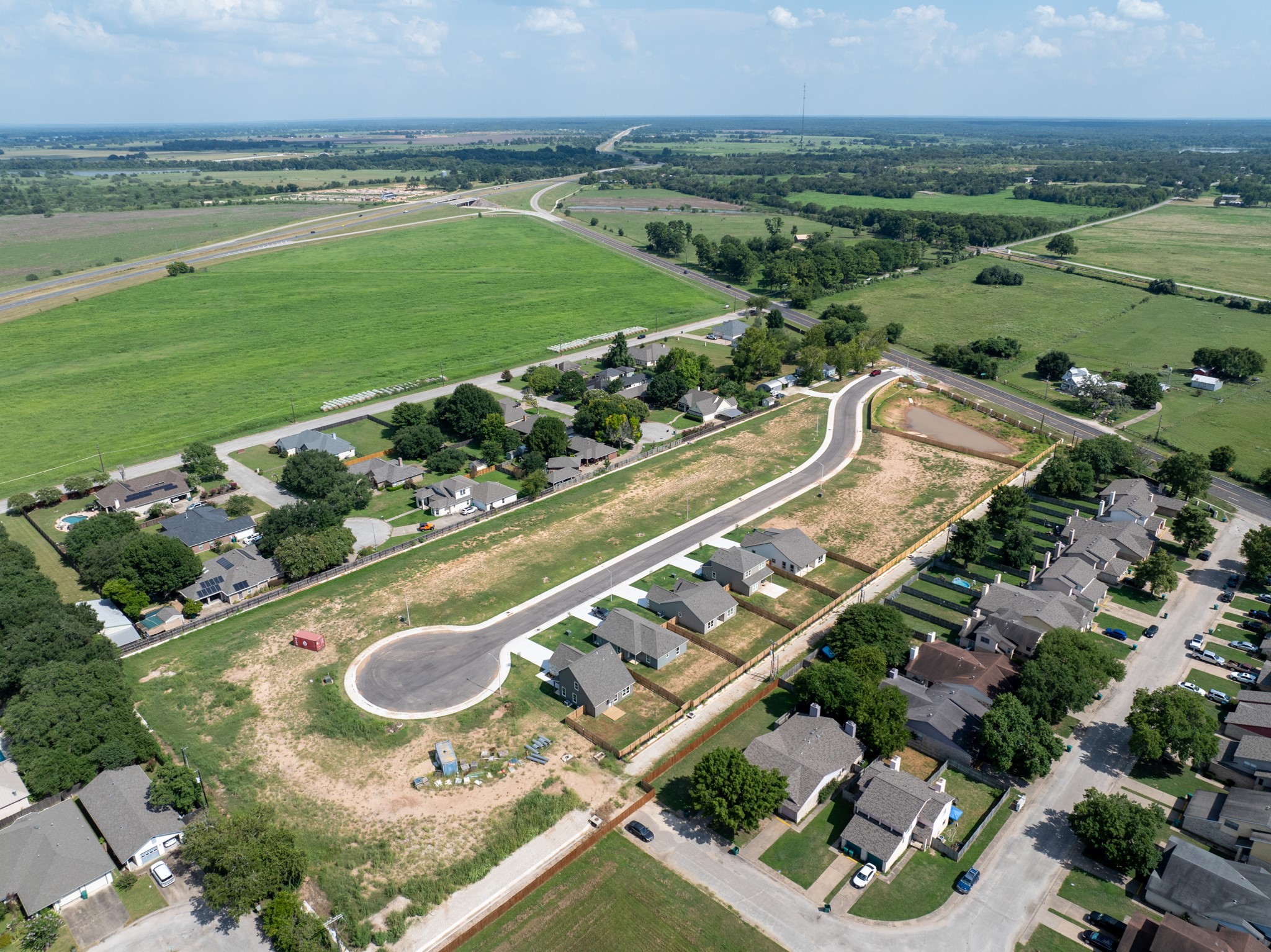 325 String Prairie Way Smithville, TX 78957 - Photo 2 of 23 an aerial view of a city