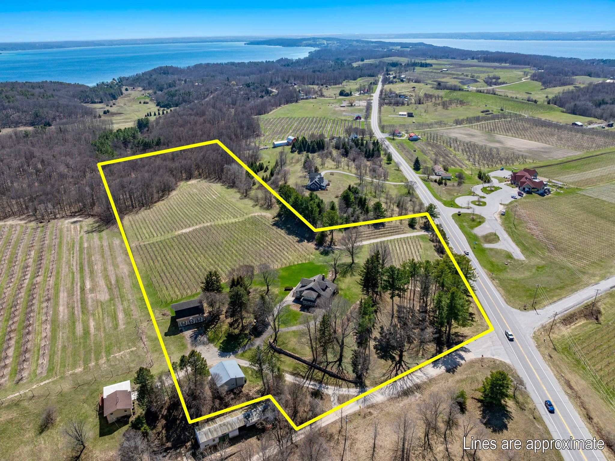2770 Nelson Road Traverse City, MI 49686 - Photo 11 of 80