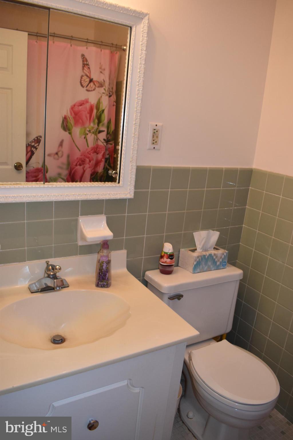 3983 Constance Road Philadelphia, PA 19114 - Photo 9 of 28 Gallery Image 9