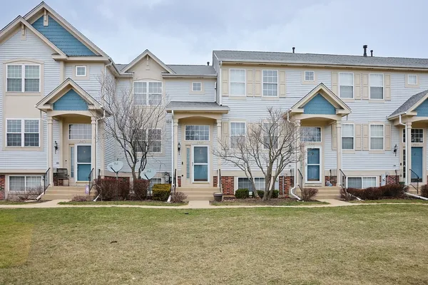 $220,000 | 2669 North Augusta Drive, Wadsworth, IL 60083