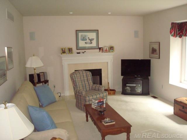 3627 Joshua Drive Rochester Hills, MI 48307 - Photo 7 of 28