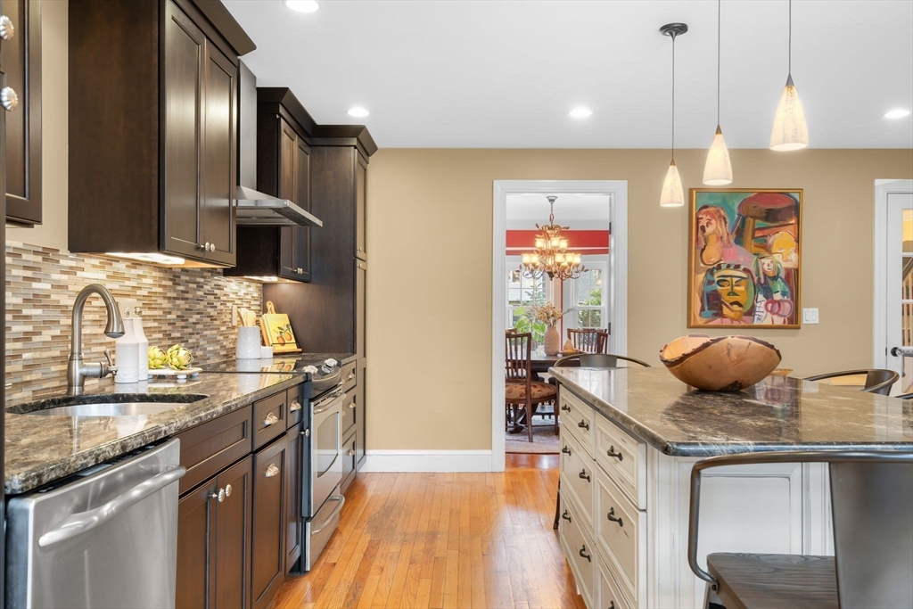 30 Hodge Road Arlington, MA 02474 - Photo 8 of 42