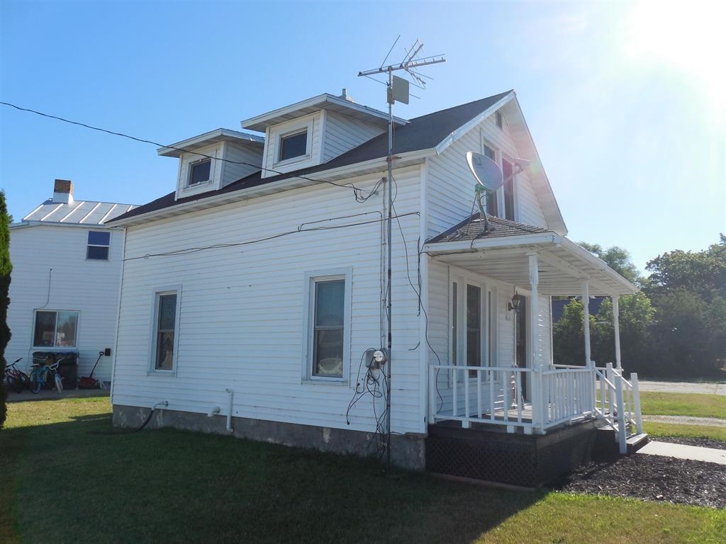 236 West Main Street Coleman, WI 54112 - Photo 9 of 12