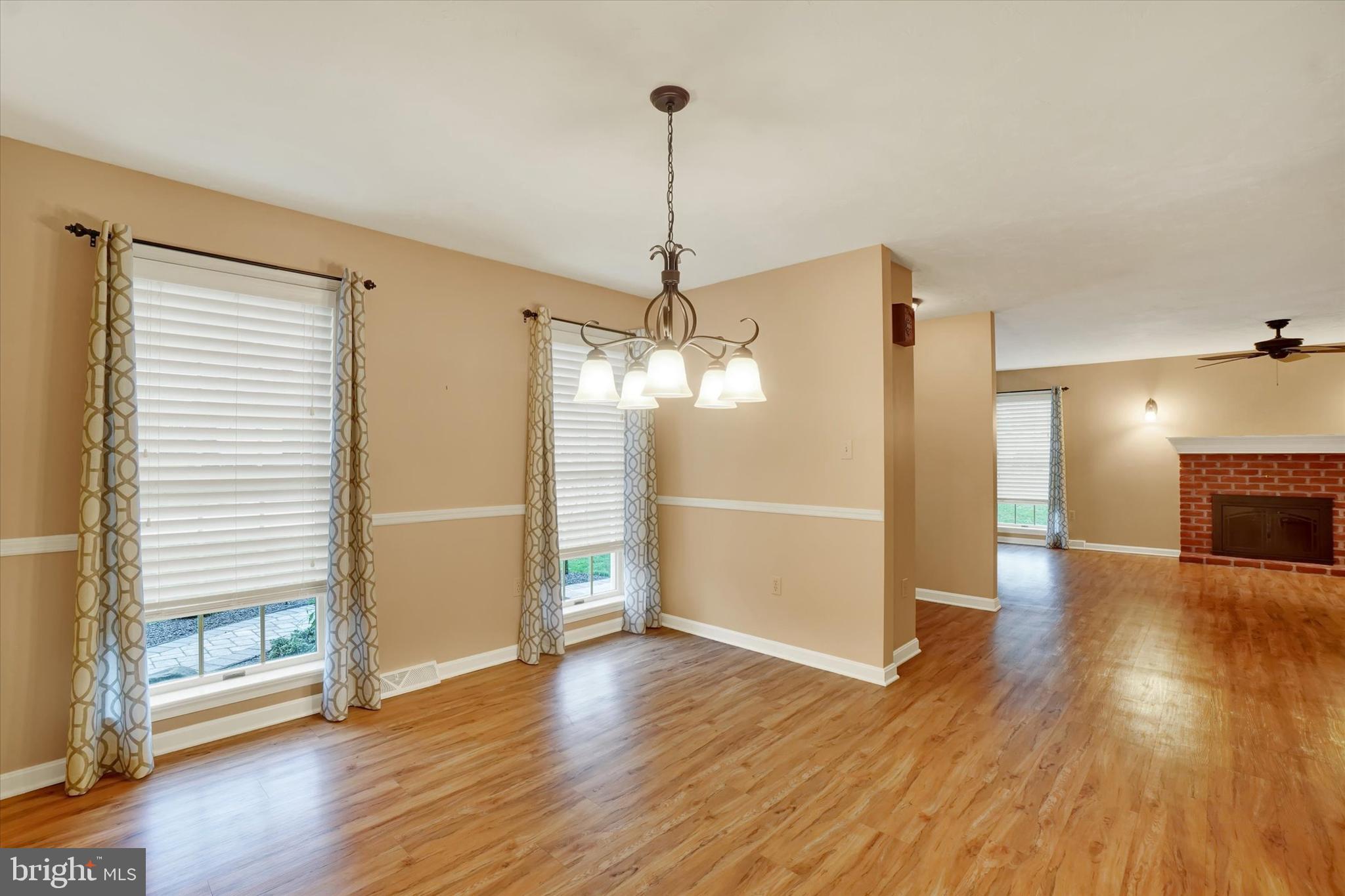 2463 Wedgewood Way York, PA 17408 - Photo 12 of 38