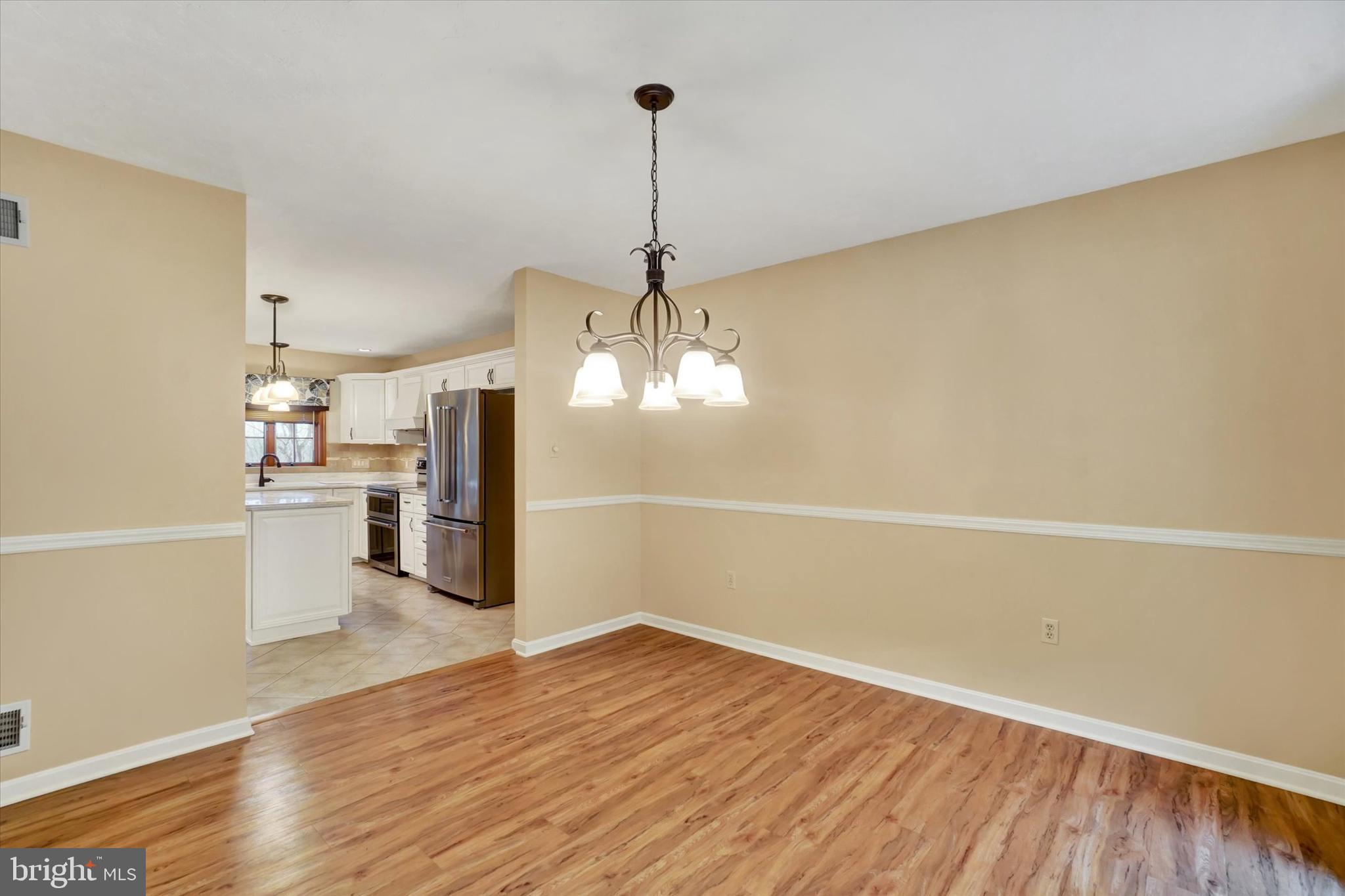 2463 Wedgewood Way York, PA 17408 - Photo 13 of 38