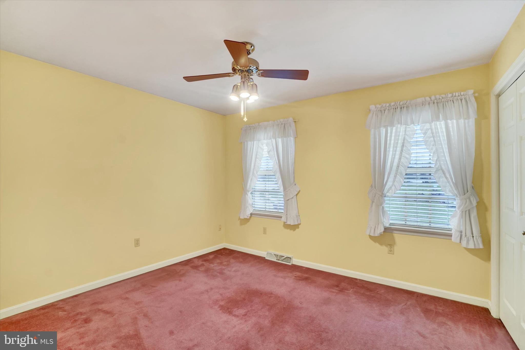 2463 Wedgewood Way York, PA 17408 - Photo 19 of 38