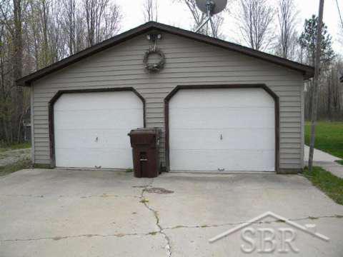 3649 Meyette Road Pinconning, MI 48650 - Photo 8 of 12 20036126-7.JPG