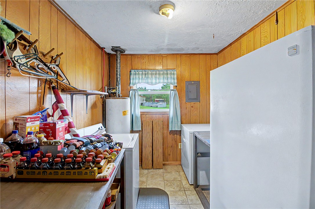 11576 Carter Lane Bryan, TX 77808 - Photo 20 of 50 a view of a storage and utility room