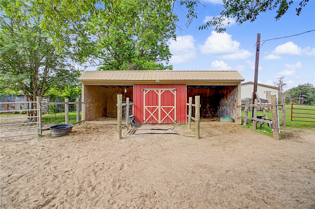 11576 Carter Lane Bryan, TX 77808 - Photo 35 of 50 2 stall horse barn with tack room