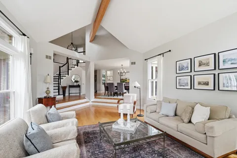 $779,000 | 1500 Pine View Court, Darien, IL 60561