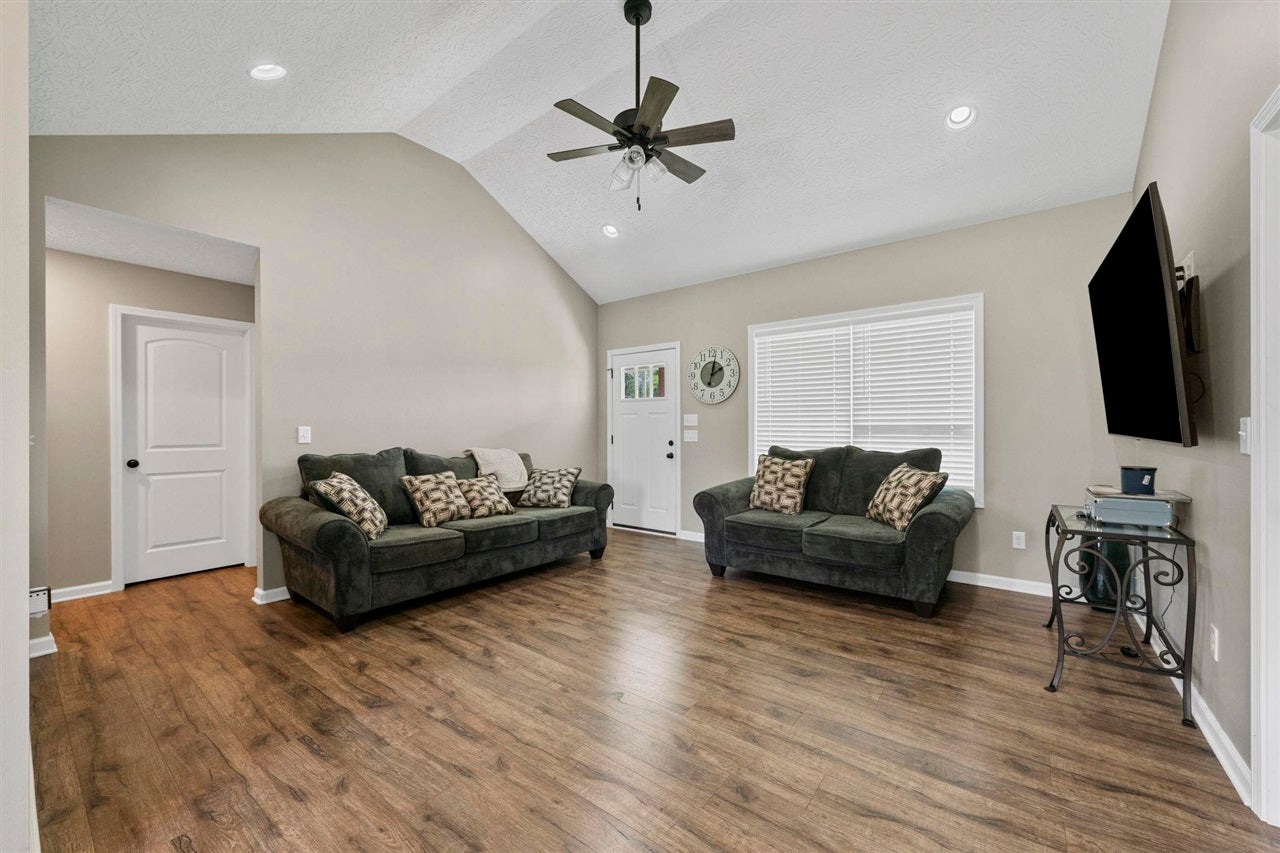 3910 Union Chapel Road Scottsville, KY 42164 - Photo 12 of 24 Gallery Image 12
