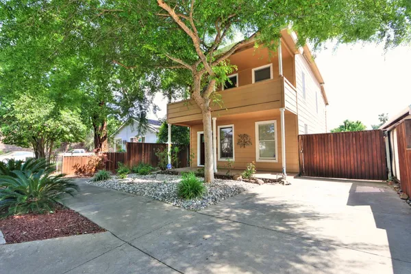$719,000 | 3056 6th Avenue, Sacramento, CA 95817