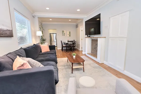 $719,000 | 3056 6th Avenue, Sacramento, CA 95817