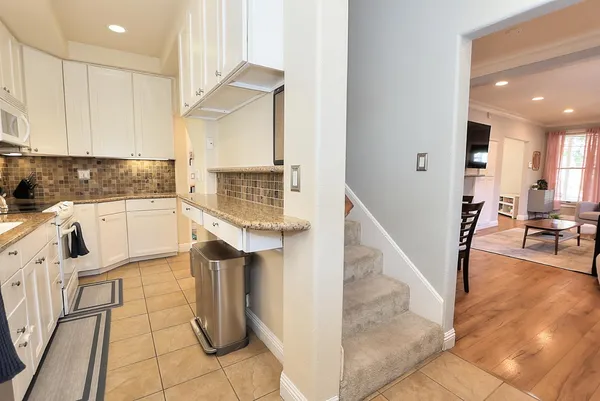 $719,000 | 3056 6th Avenue, Sacramento, CA 95817